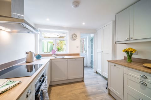 Ground floor: Kitchen