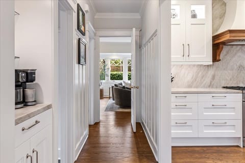 Fully Equipped Chef's Kitchen