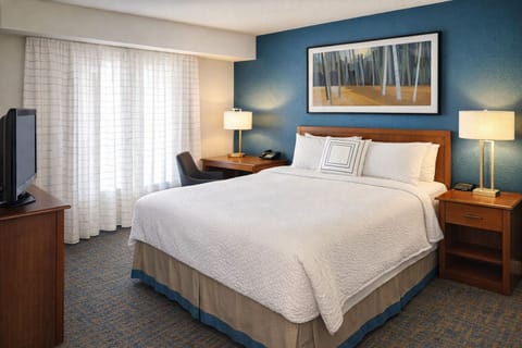 Bedroom with a comfortable Queen bed, you will surely sleep well!