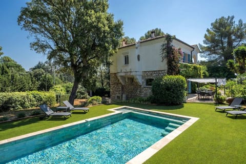 Magnifique Villa a Biot House in Valbonne