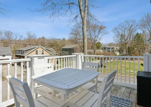 Second Floor Kitchen Deck