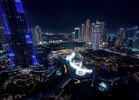 Experience Dubai at its most dramatic with this unmatched night vista.