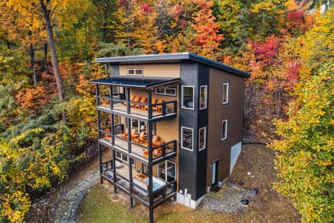 Welcome to Chalet Mountain Swim. A spacious and luxury cabin that is both private, and in close proximity to downtown Gatlinburg. 