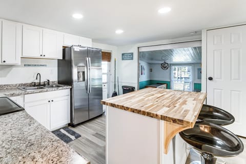 Kitchen | Keurig Coffee Maker