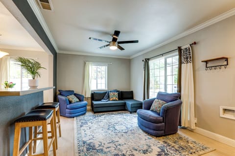 Sacramento Vacation Rental | 2BR | 1BA | 3 Steps Required | 1,000 Sq Ft