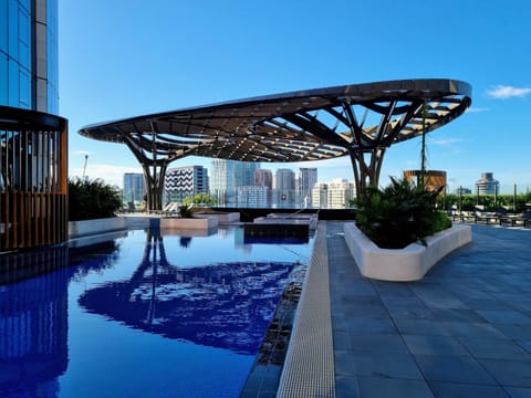 Cool off in the resort-style outdoor pool on Level 8, perfect for a refreshing dip or lounging under the Melbourne sun. Guests must complete a quick building induction before enjoying the pool facilities.