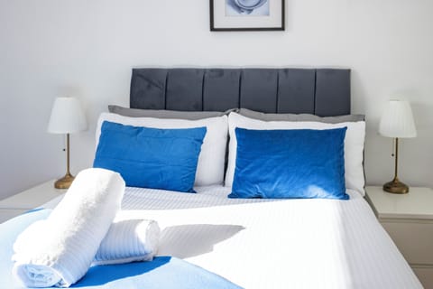 Bedroom - Bed