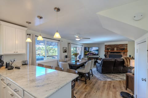 6 seater dinging table and 3 seats at the kitchen bar top.