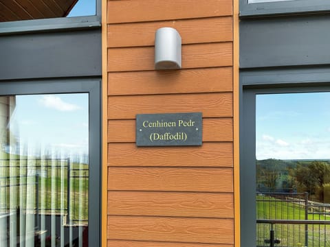 Exterior | Centilen Pedr - Daffodil - Nantsidyll Holidays & Spa, Nansidyll
