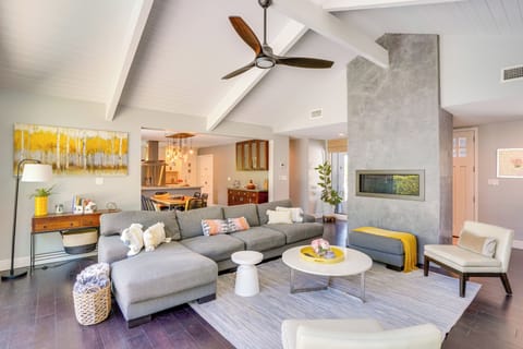 Santa Ana Vacation Rental | 3BR | 2.5BA | Step-Free Access | 1,900 Sq Ft