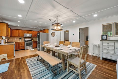 Plenty of seating at the dining room table