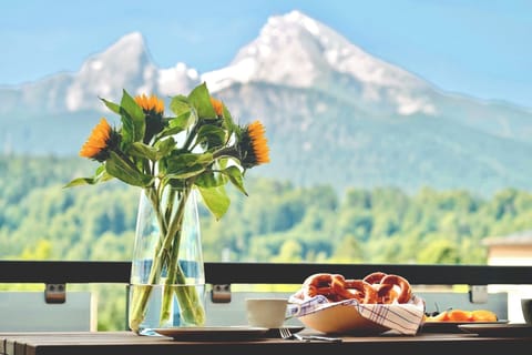 Rottenhöfer Retreat Penthouse - luxury with mountain views, sauna & large terrace Apartment in Berchtesgaden