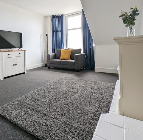 Living Room / Lounge