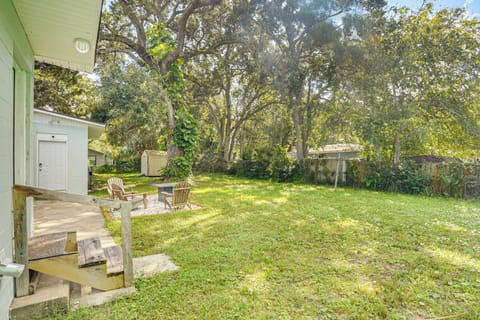 Fenced Backyard | Gas Fire Pit Table