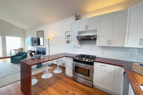 Gas range to cook up your favorites