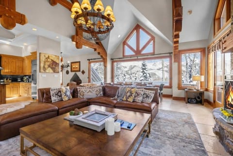 Living room 1: Third floor, radiant heat, Smart TV, open layout, mountain views