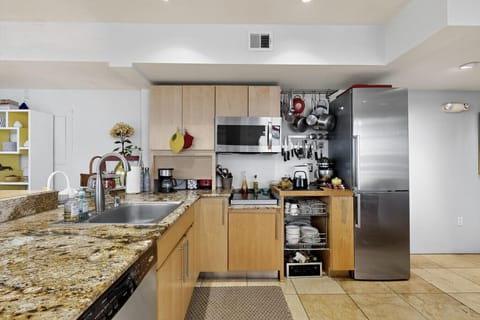 Well-equipped kitchen