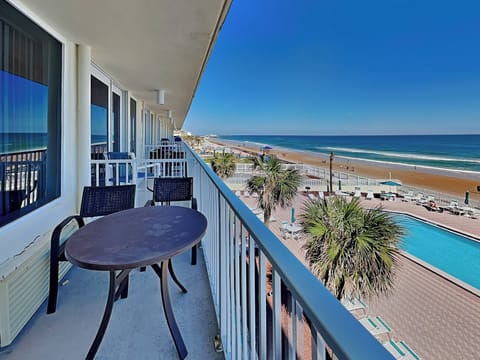 Welcome to Harbour Beach Resort 303
