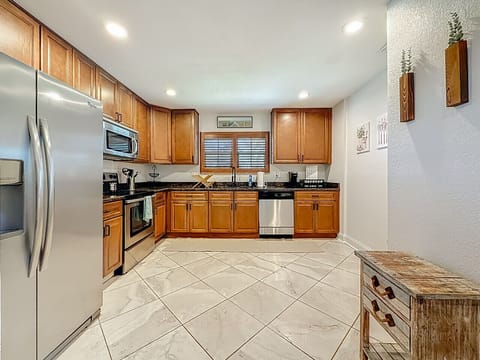 Fully Stocked Kitchen