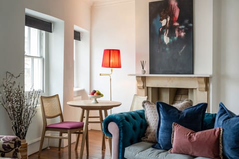 Living Room / Lounge