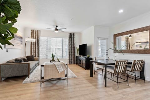 Laurel Apartments, Chandler, Living Area