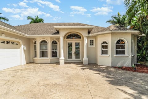 Single level home located on a canal