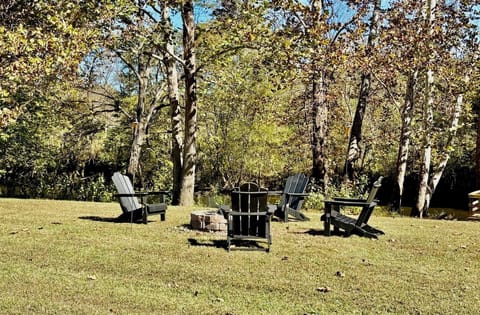 Wood-burning Fire-Pit w/ 4 Adirondack Chairs!