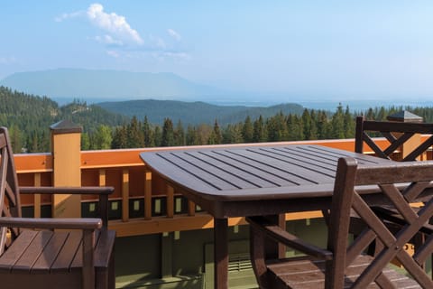 Enjoy panoramic rooftop views on the large patio! | Exterior