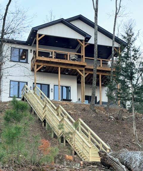 Back of the house overlooking the lake