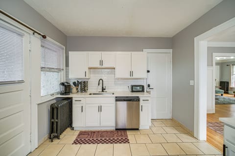 Kitchen | Cooking Basics | Keurig | Main Floor