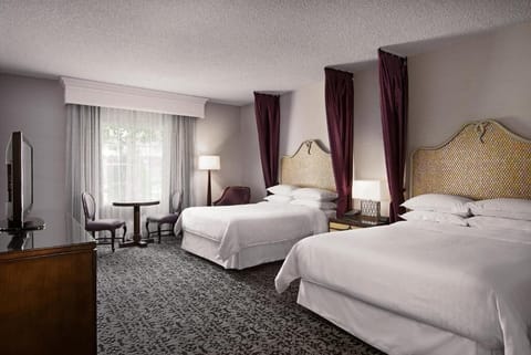 Unit with 2 Queen beds