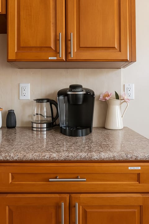 Keurig & Electric water kettle available