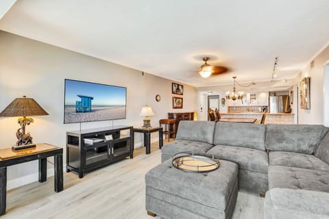 Harbor Towers – Bayfront Luxury with Pool & Tennis (5338)