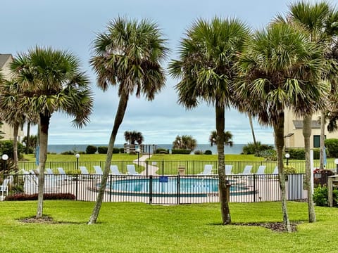 Summerhouse Pool