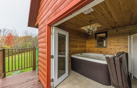 Private hot tub