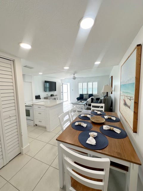 Dining area sits 6 comfortably 