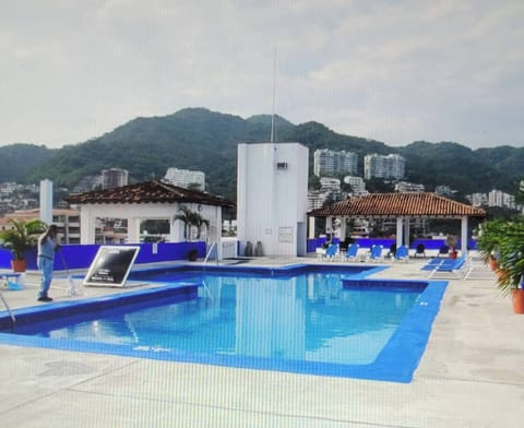 Large roof top pool