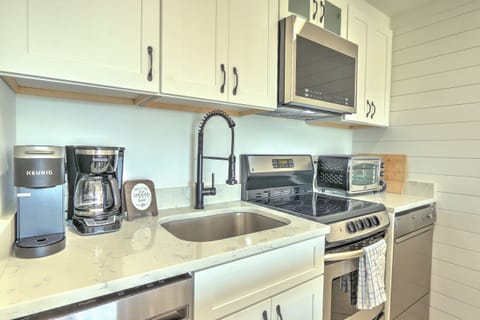 K-cup and drip coffee makers