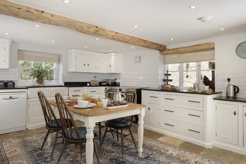 Green Farm Kitchen - StayCotswold