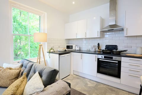 This Kitchen has been designed with ease in mind especially if you prefer to cook, with options for fast food with the microwave, or the hob and oven, the choice is yours, equipped with glasses, mugs, tumblers, fully functioning space for the Jamie Oliver