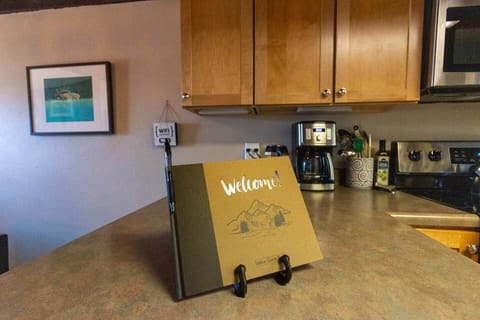 We’d love to hear about your stay! Please take a moment to share your favorite memories, travel tips, or kind words in our guest book.