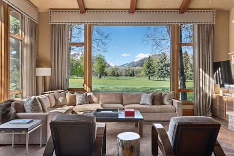 Living Room with Mountain & Golf Course Views