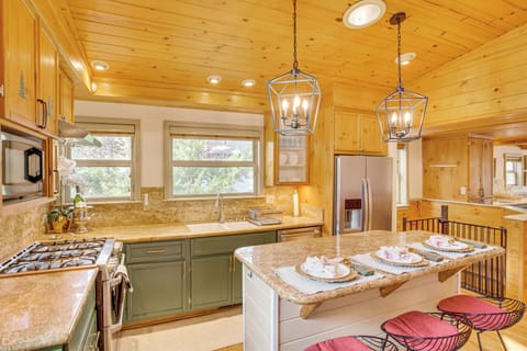 Kitchen | 1st Floor | Keurig Coffee Maker | Dishwasher | Cooking Basics