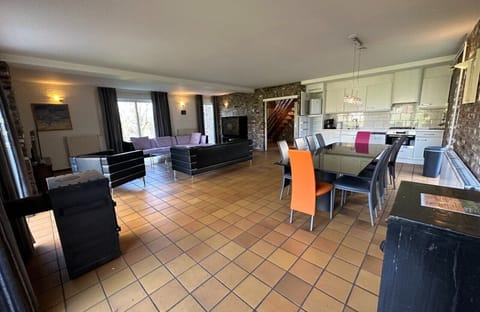 Bungalowpark Landsrade - Vrijstaande bungalow 10 - dining room