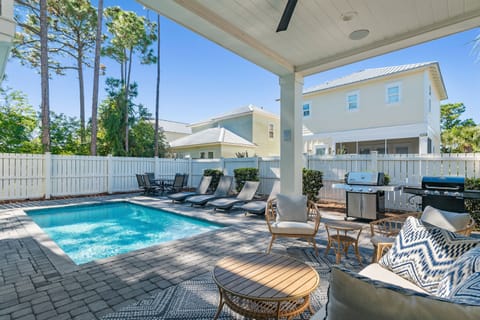 The Frangista Oasis private pool
