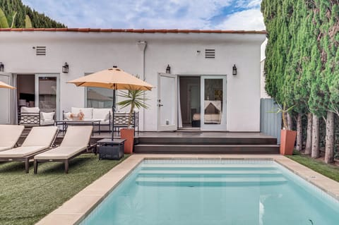 Los Angeles Vacation Rental | 3BR | 3BA | 1 Step to Enter | 1,700 Sq Ft