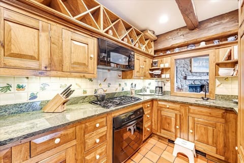 Fully Equipped Kitchen - Large Subzero Fridge