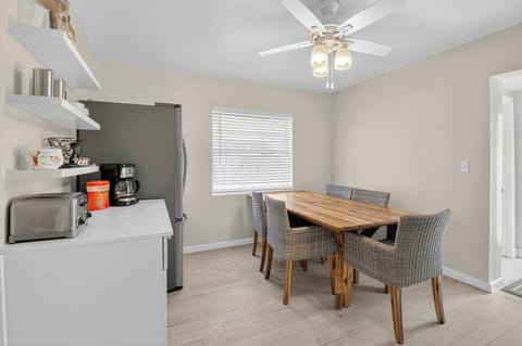 Full kitchen and dining table