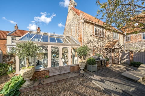 back view of Garden House