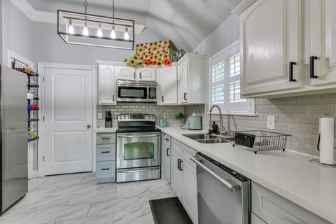 Kitchen | Cooking Basics | Stove/Oven